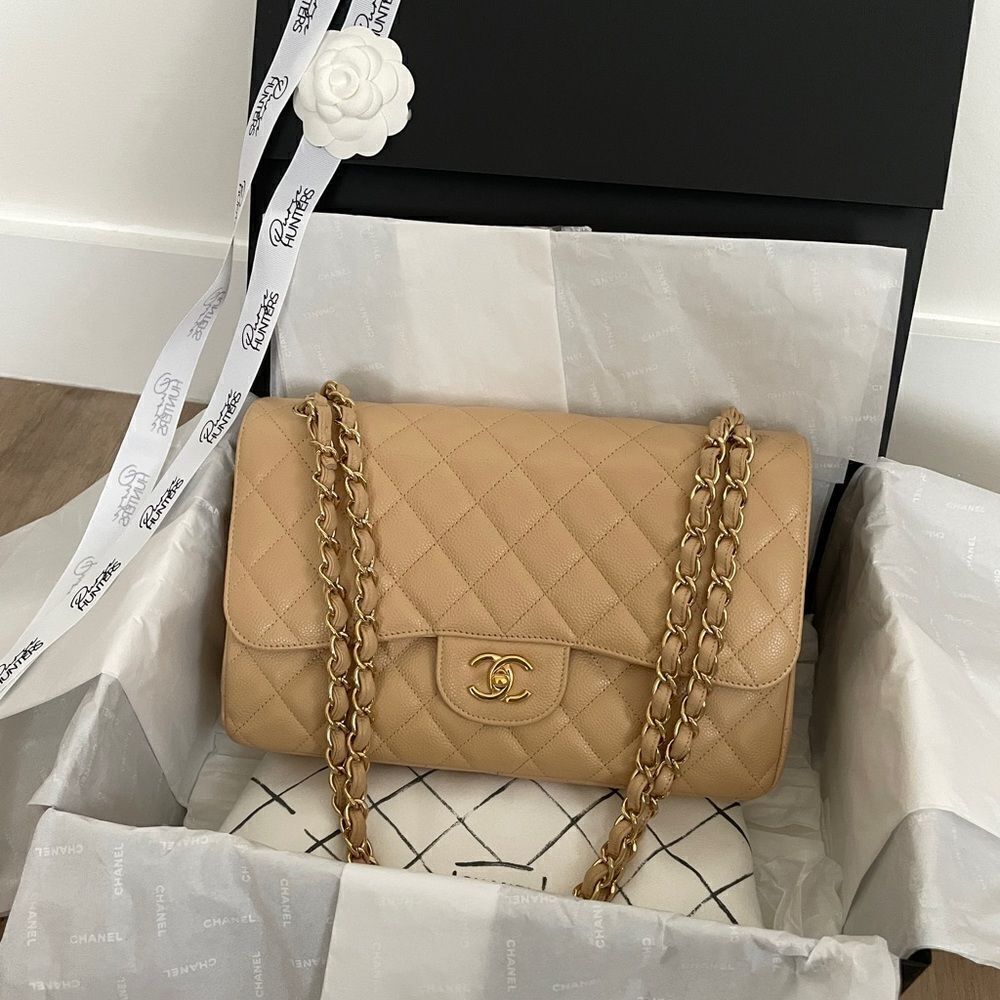 100% authentic CHANEL jumbo double flap beige clair caviar GHW